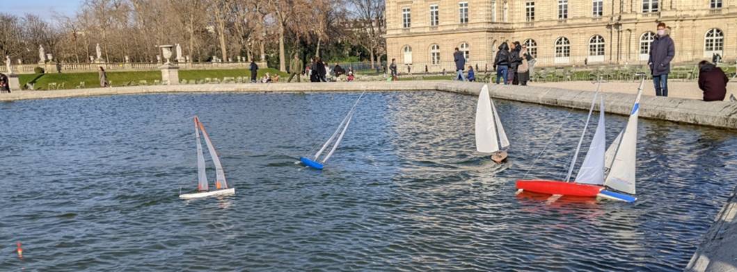 club nautique du luco jardin du Luxembourg Paris pond boat
