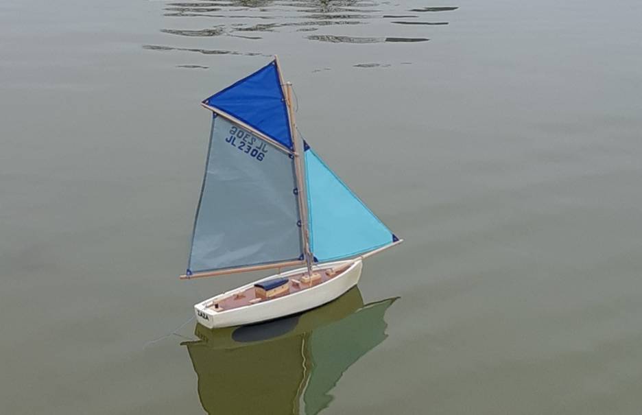 club nautique du luco jardin du Luxembourg Paris pond boat