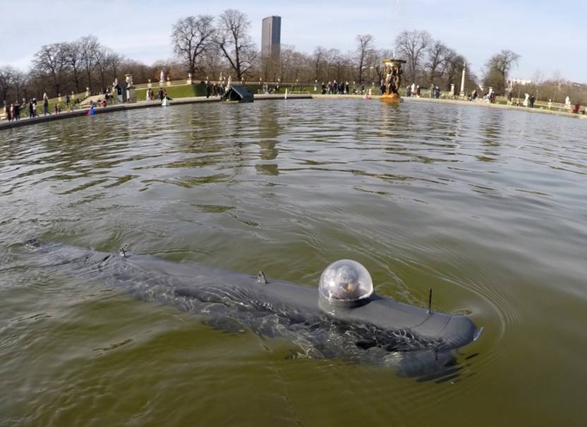 club nautique du luco jardin du Luxembourg Paris pond boat