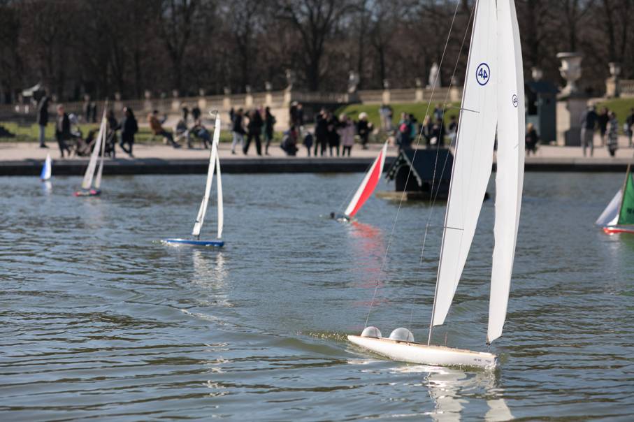 club nautique du luco jardin du Luxembourg Paris pond boat