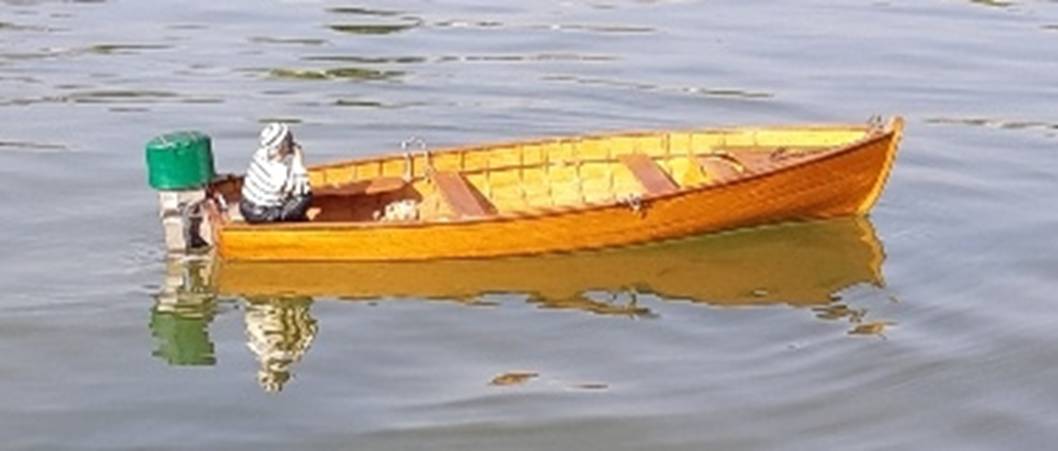 club nautique du luco jardin du Luxembourg Paris pond boat