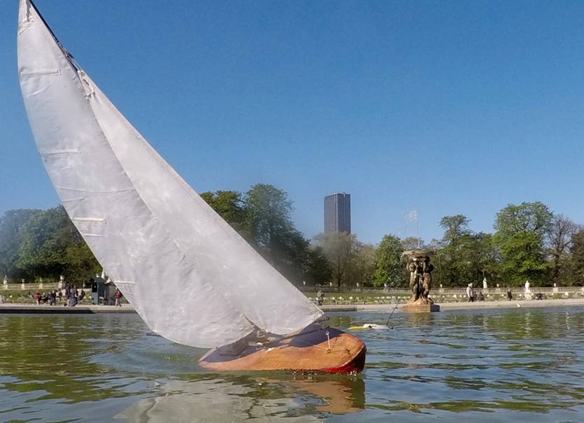 club nautique du luco jardin du Luxembourg Paris pond boat