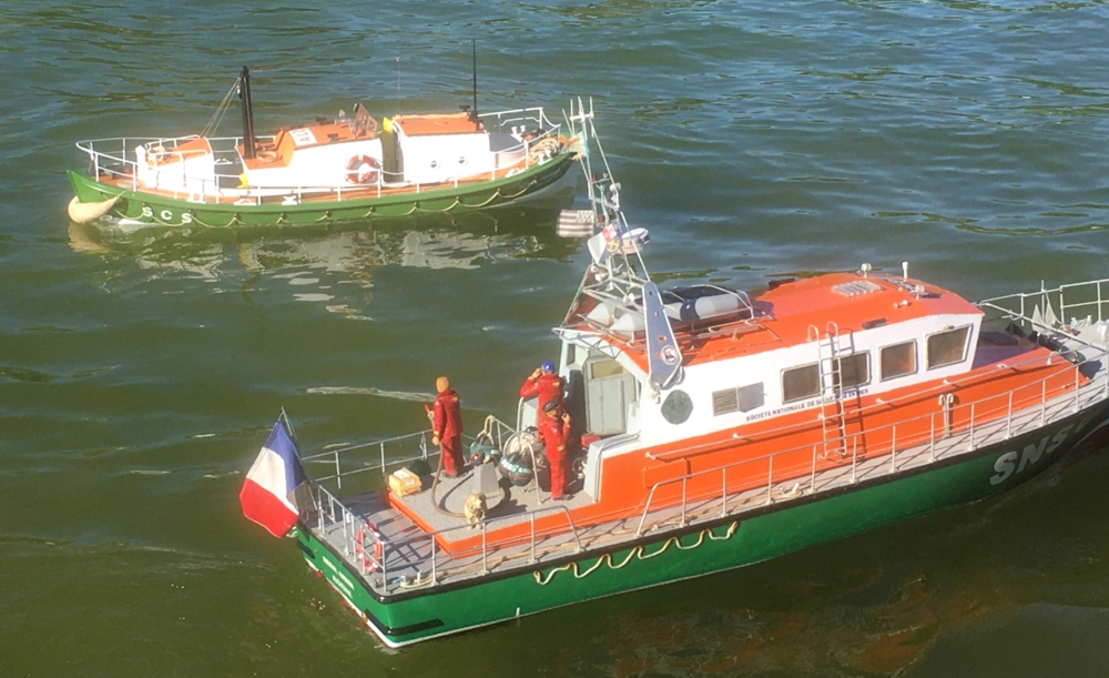 club nautique du luco jardin du Luxembourg Paris pond boat
