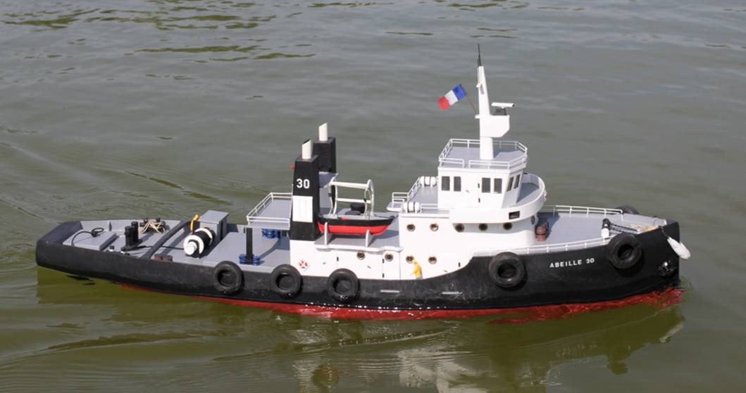 club nautique du luco jardin du Luxembourg Paris pond boat