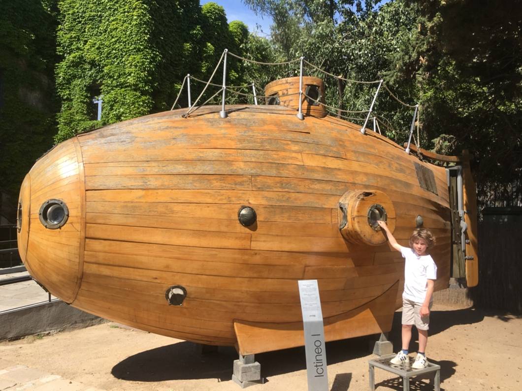 club nautique du luco jardin du Luxembourg Paris pond boat