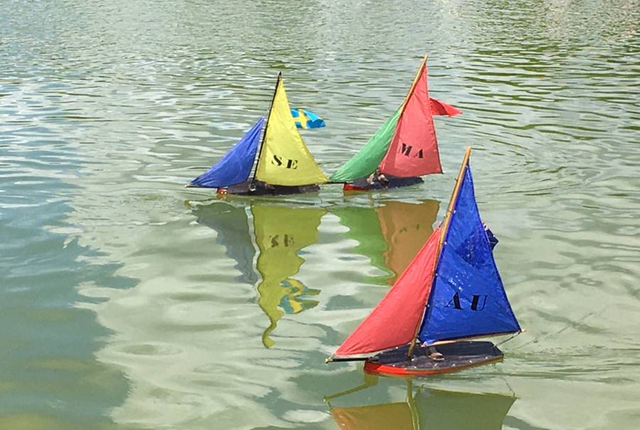 club nautique du luco jardin du Luxembourg Paris pond boat