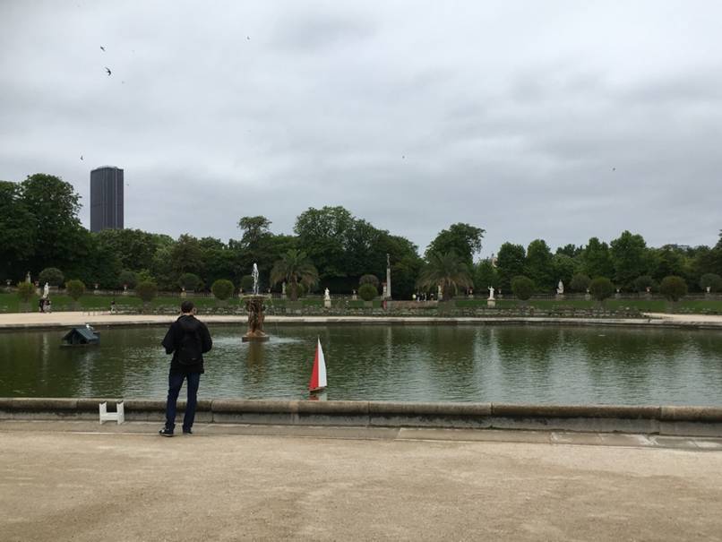 club nautique du luco jardin du Luxembourg Paris pond boat