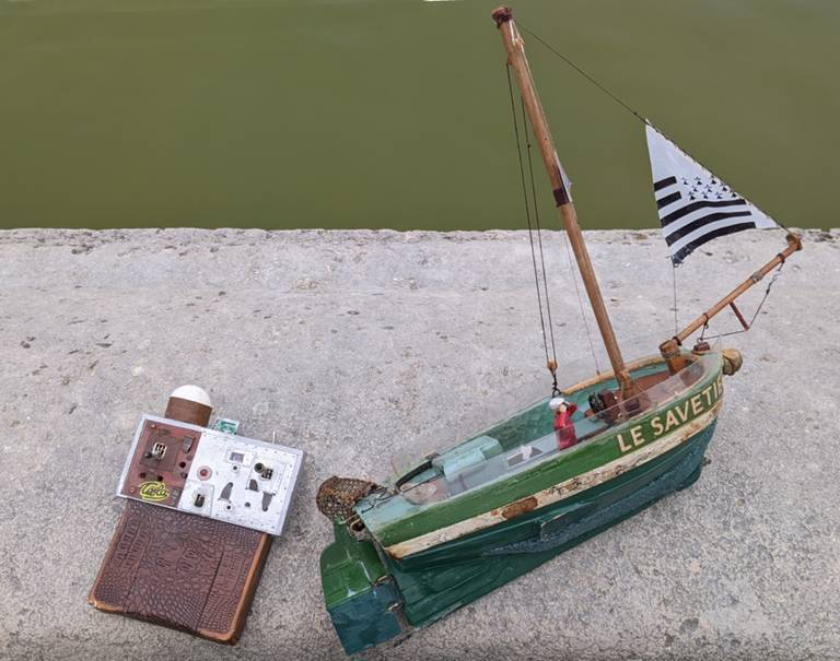 club nautique du luco jardin du Luxembourg Paris pond boat