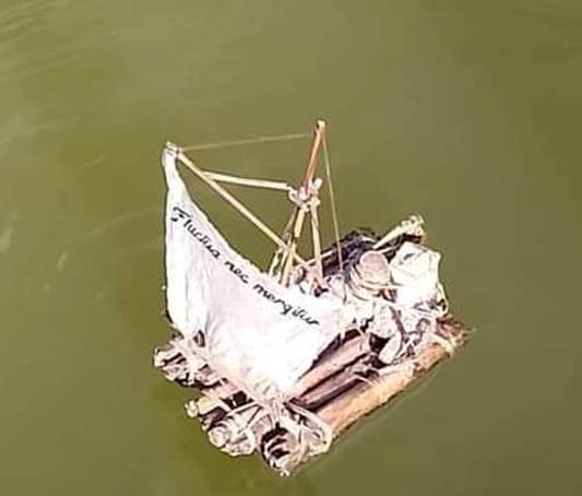 club nautique du luco jardin du Luxembourg Paris pond boat