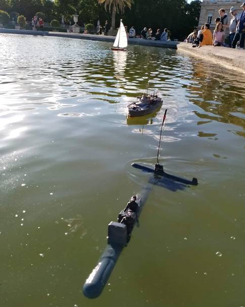 club nautique du luco jardin du Luxembourg Paris pond boat