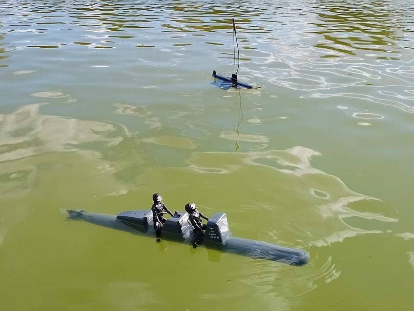 club nautique du luco jardin du Luxembourg Paris pond boat