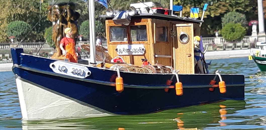 club nautique du luco jardin du Luxembourg Paris pond boat