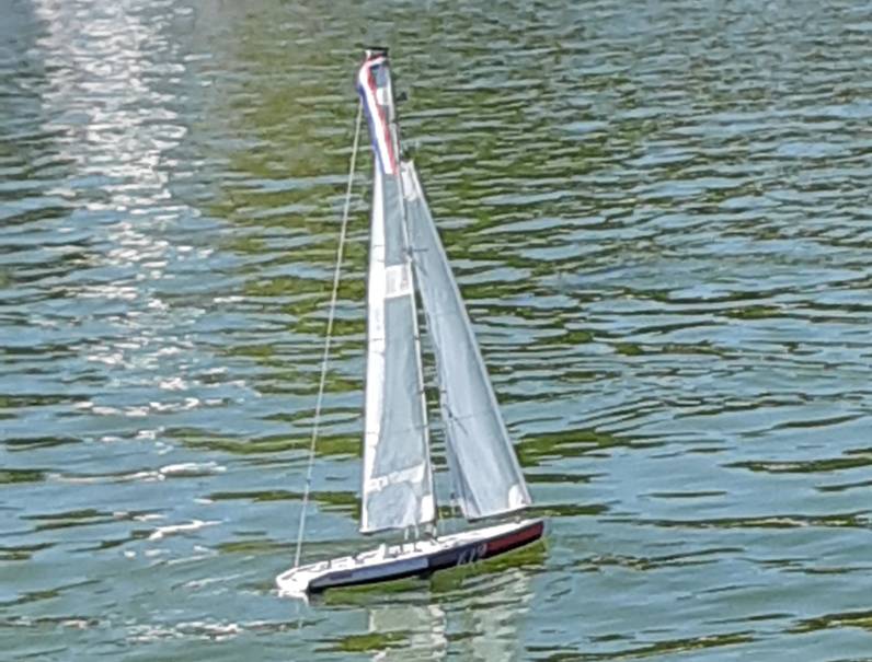 club nautique du luco jardin du Luxembourg Paris pond boat