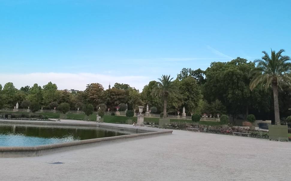 club nautique du luco jardin du Luxembourg Paris pond boat