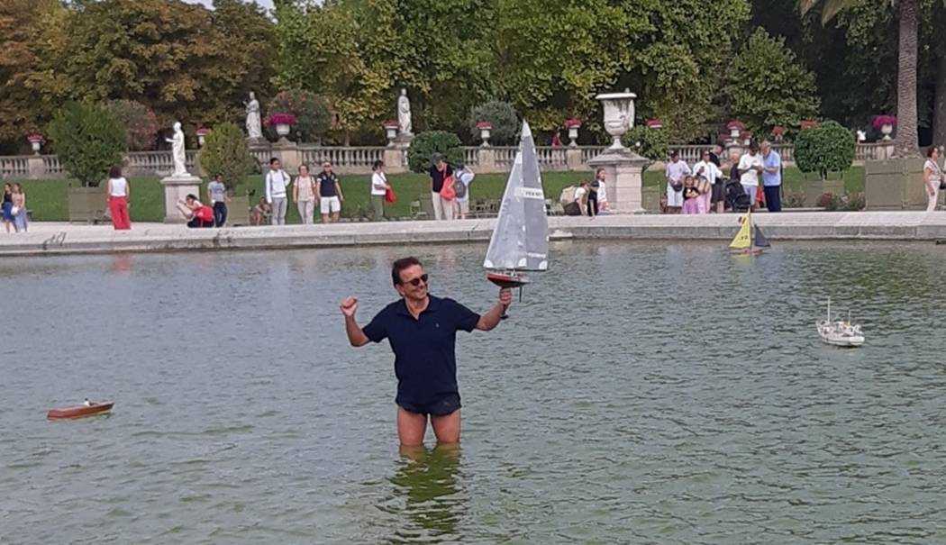 club nautique du luco jardin du Luxembourg Paris pond boat