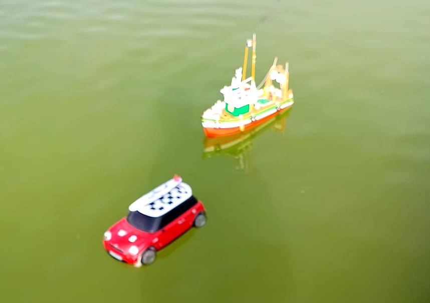 club nautique du luco jardin du Luxembourg Paris pond boat