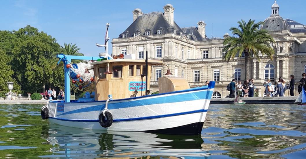 club nautique du luco jardin du Luxembourg Paris pond boat