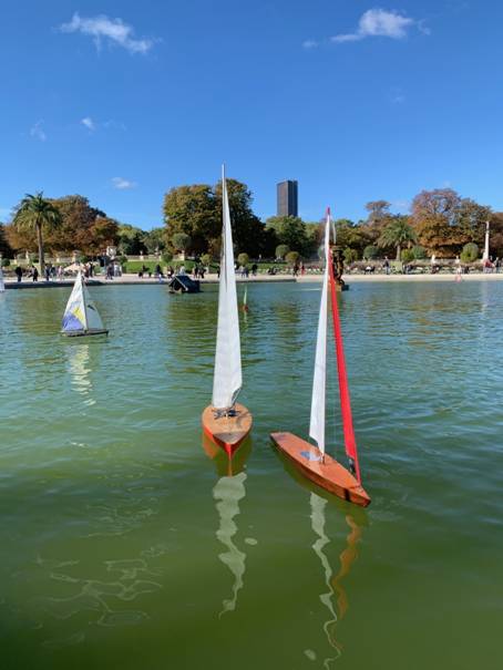 club nautique du luco jardin du Luxembourg Paris pond boat