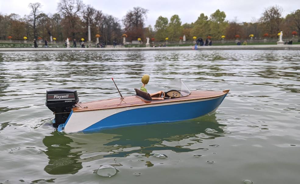 club nautique du luco jardin du Luxembourg Paris pond boat