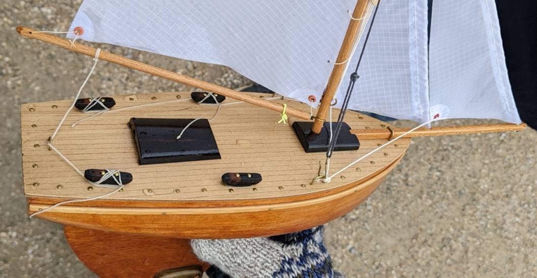 club nautique du luco jardin du Luxembourg Paris pond boat