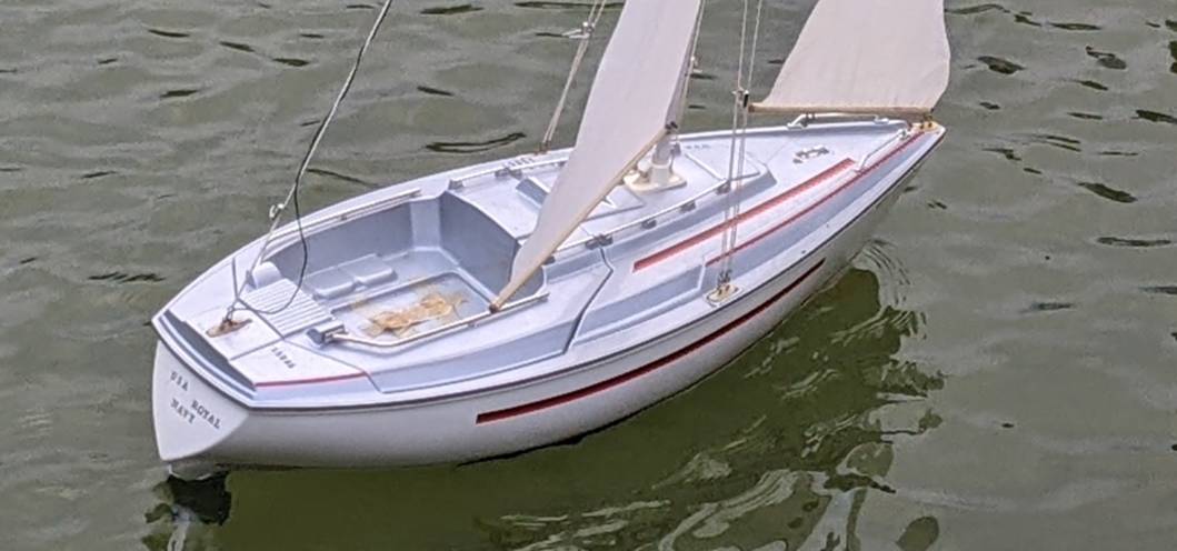 club nautique du luco jardin du Luxembourg Paris pond boat
