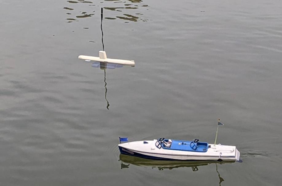 club nautique du luco jardin du Luxembourg Paris pond boat
