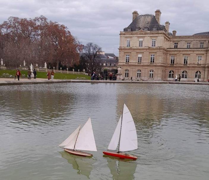 club nautique du luco jardin du Luxembourg Paris pond boat