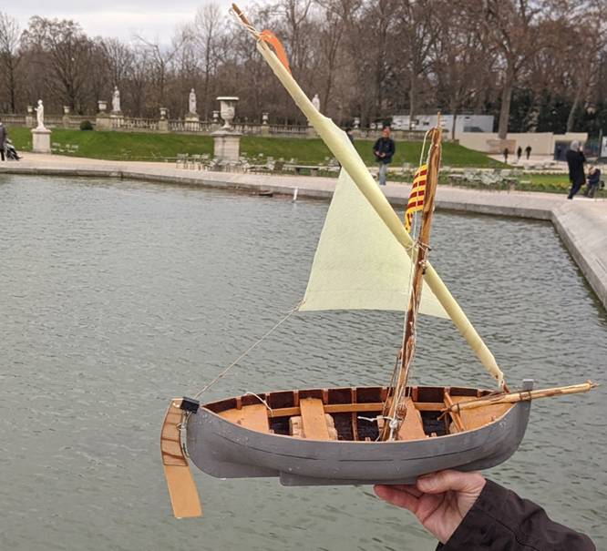 club nautique du luco jardin du Luxembourg Paris pond boat