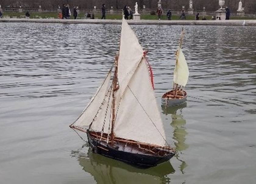 club nautique du luco jardin du Luxembourg Paris pond boat