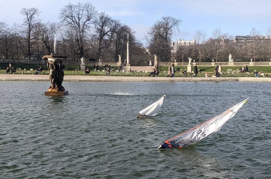 club nautique du luco jardin du Luxembourg Paris pond boat