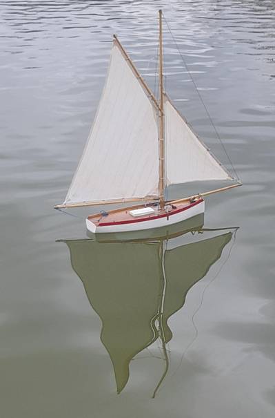 club nautique du luco jardin du Luxembourg Paris pond boat