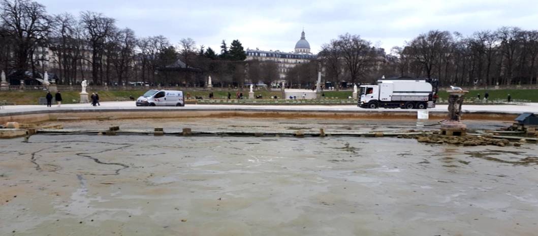 club nautique du luco jardin du Luxembourg Paris pond boat