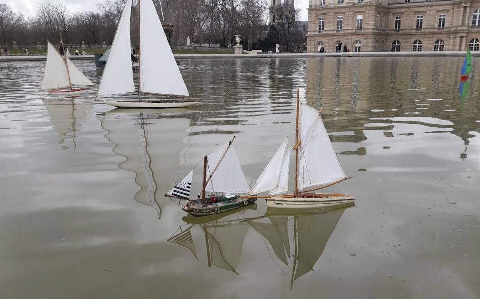 club nautique du luco jardin du Luxembourg Paris pond boat