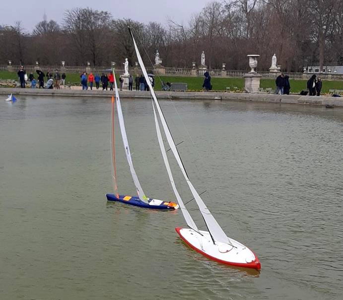 club nautique du luco jardin du Luxembourg Paris pond boat