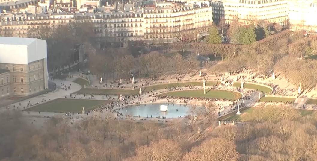 club nautique du luco jardin du Luxembourg Paris pond boat