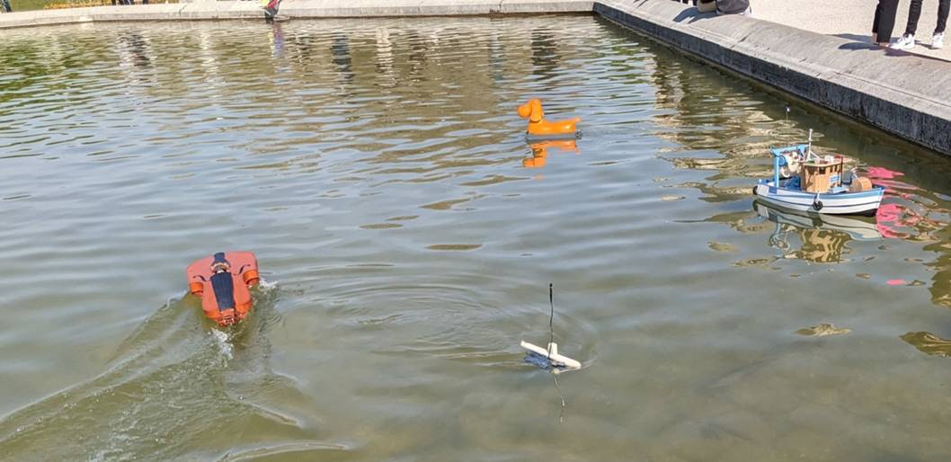 club nautique du luco jardin du Luxembourg Paris pond boat