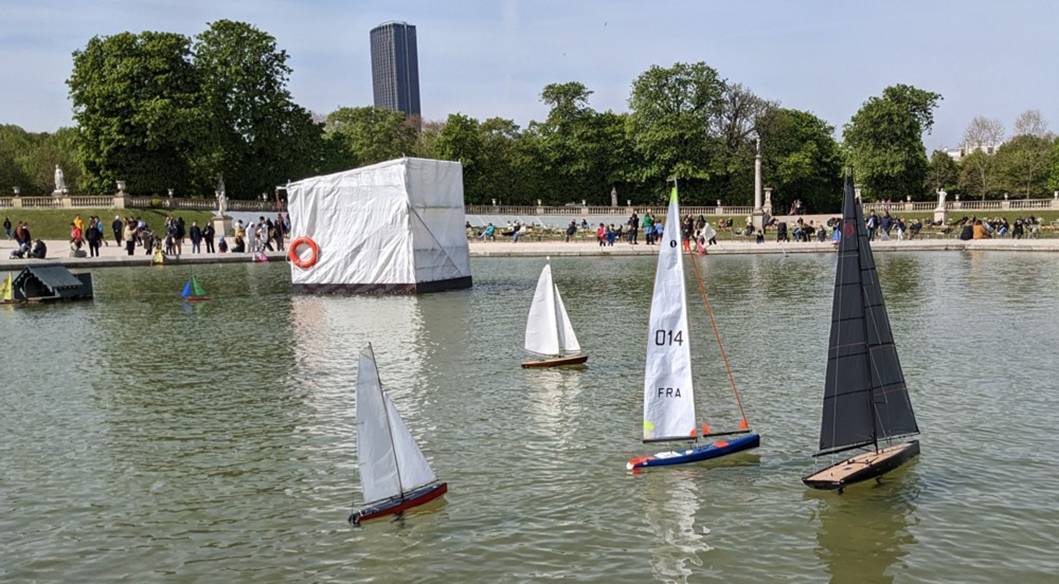 club nautique du luco jardin du Luxembourg Paris pond boat