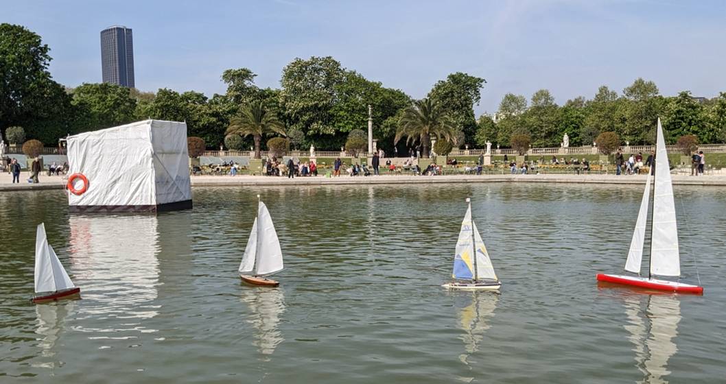 club nautique du luco jardin du Luxembourg Paris pond boat