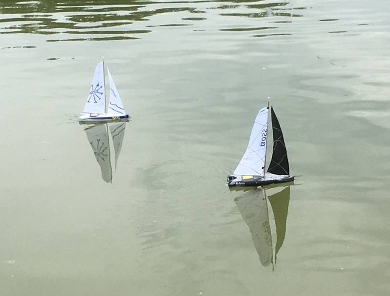 club nautique du luco jardin du Luxembourg Paris pond boat