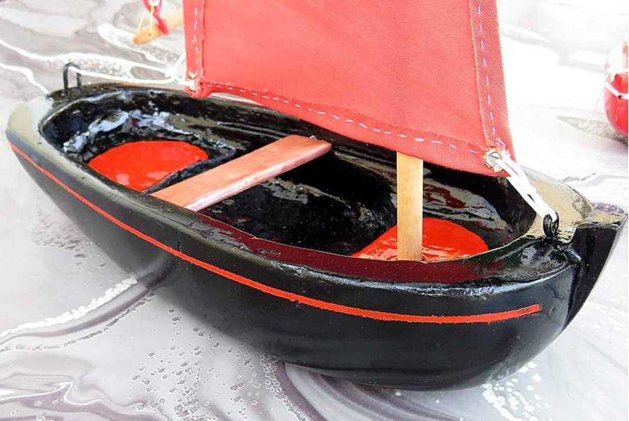 club nautique du luco jardin du Luxembourg Paris pond boat