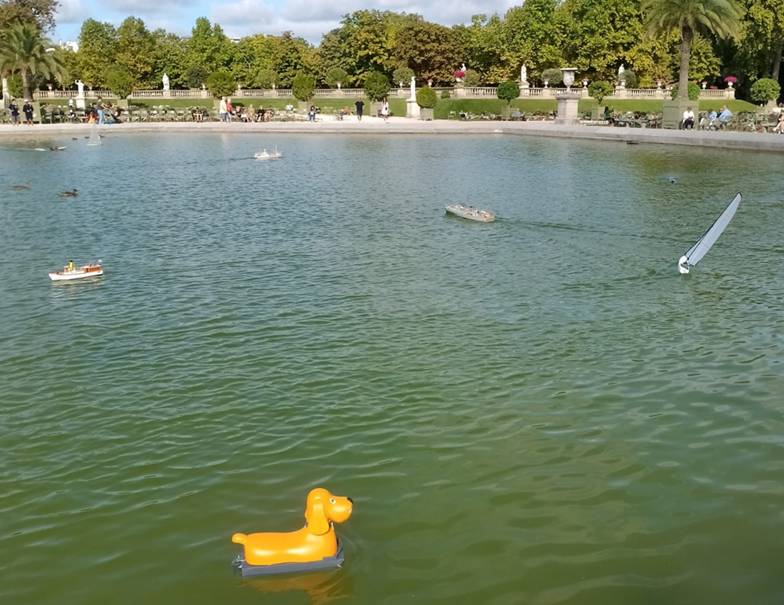 club nautique du luco jardin du Luxembourg Paris pond boat