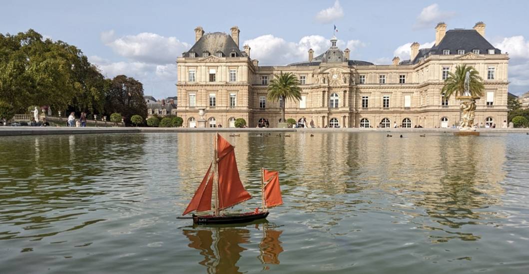 club nautique du luco jardin du Luxembourg Paris pond boat