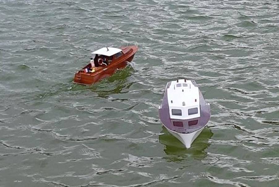 club nautique du luco jardin du Luxembourg Paris pond boat