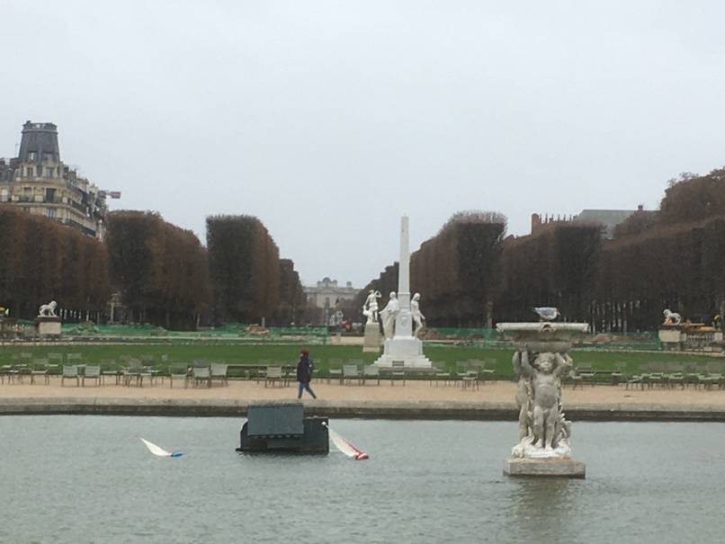 club nautique du luco jardin du Luxembourg Paris pond boat