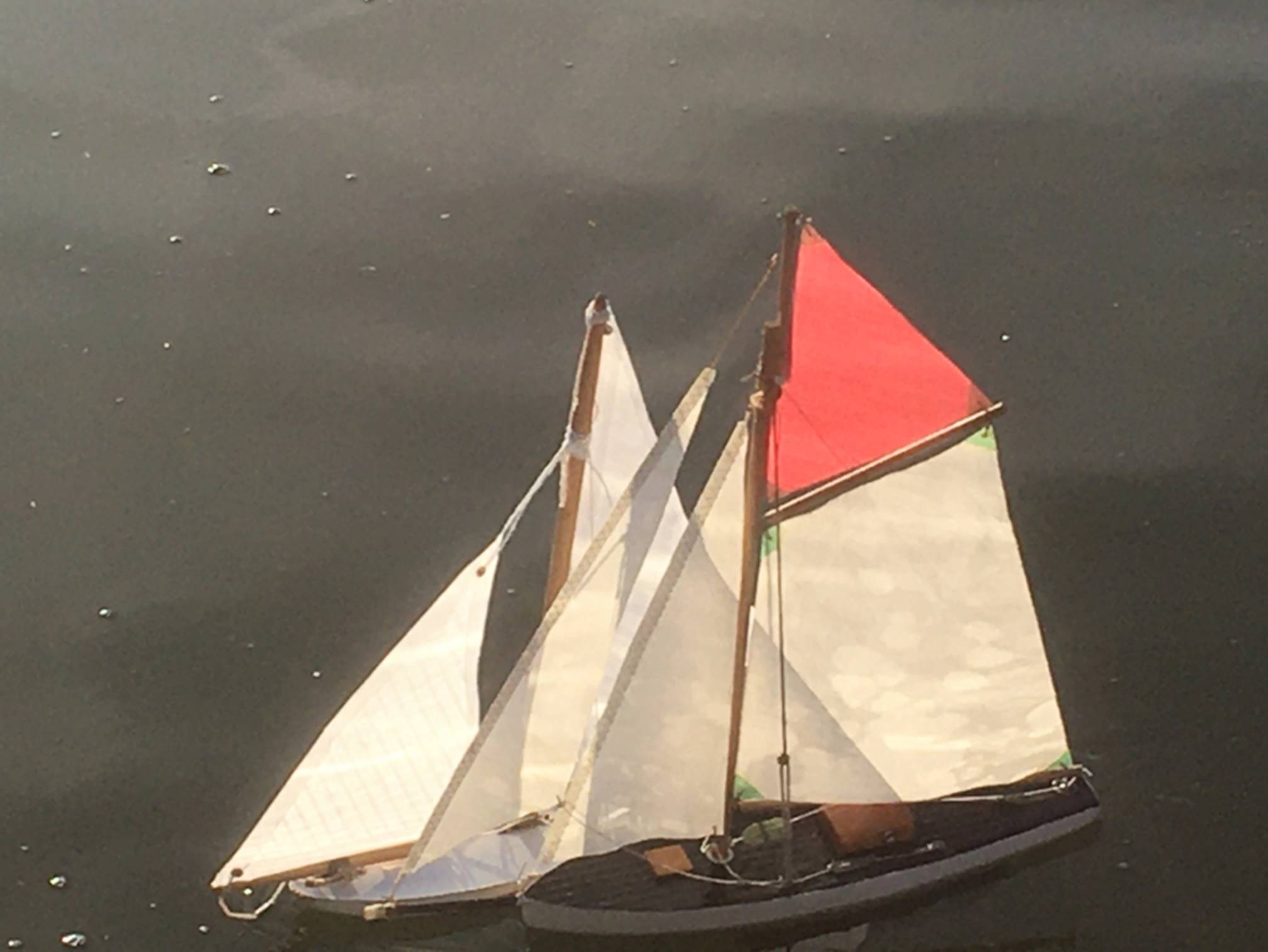 club nautique du luco jardin du Luxembourg Paris pond boat
