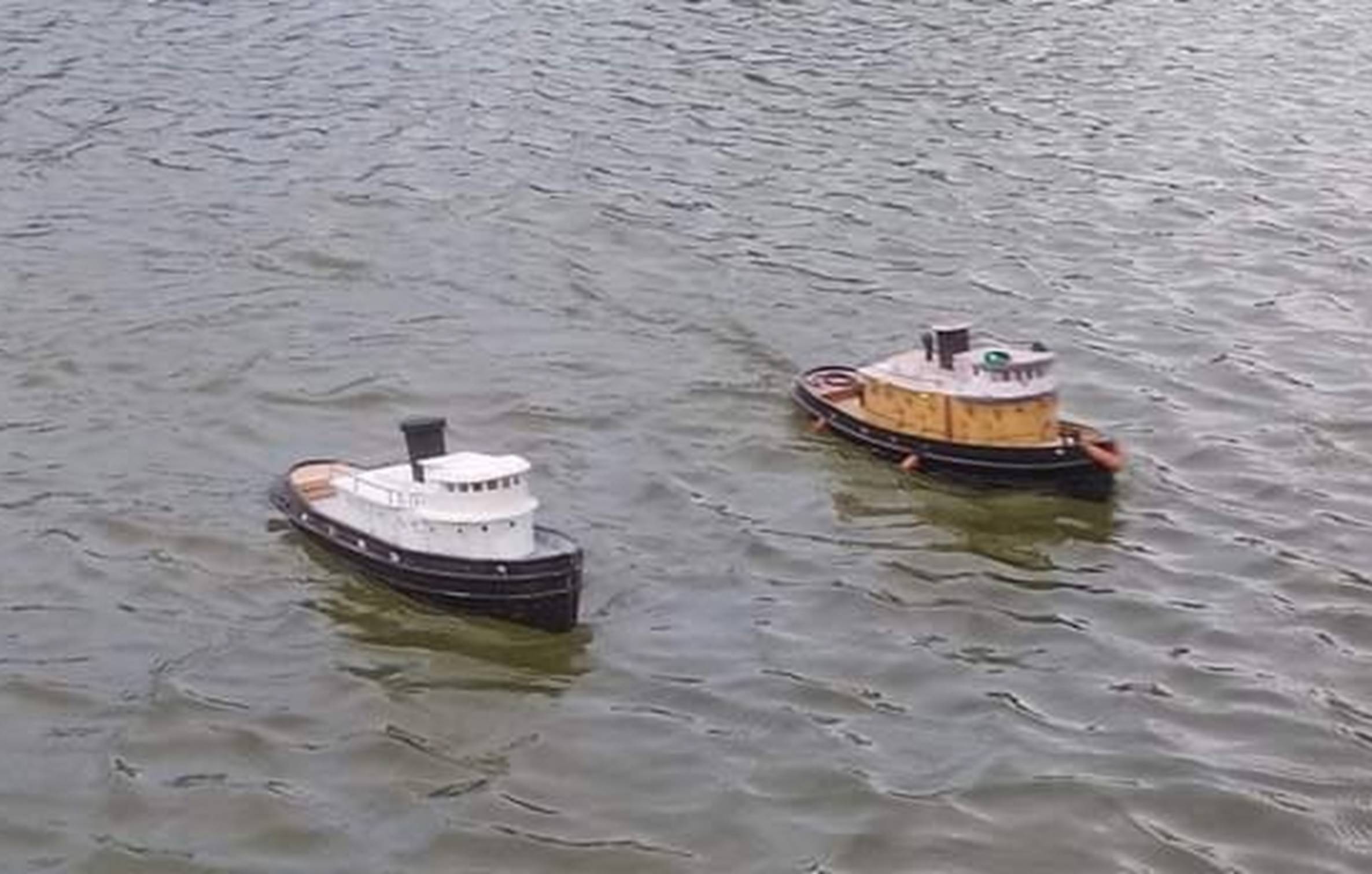 club nautique du luco jardin du Luxembourg Paris pond boat