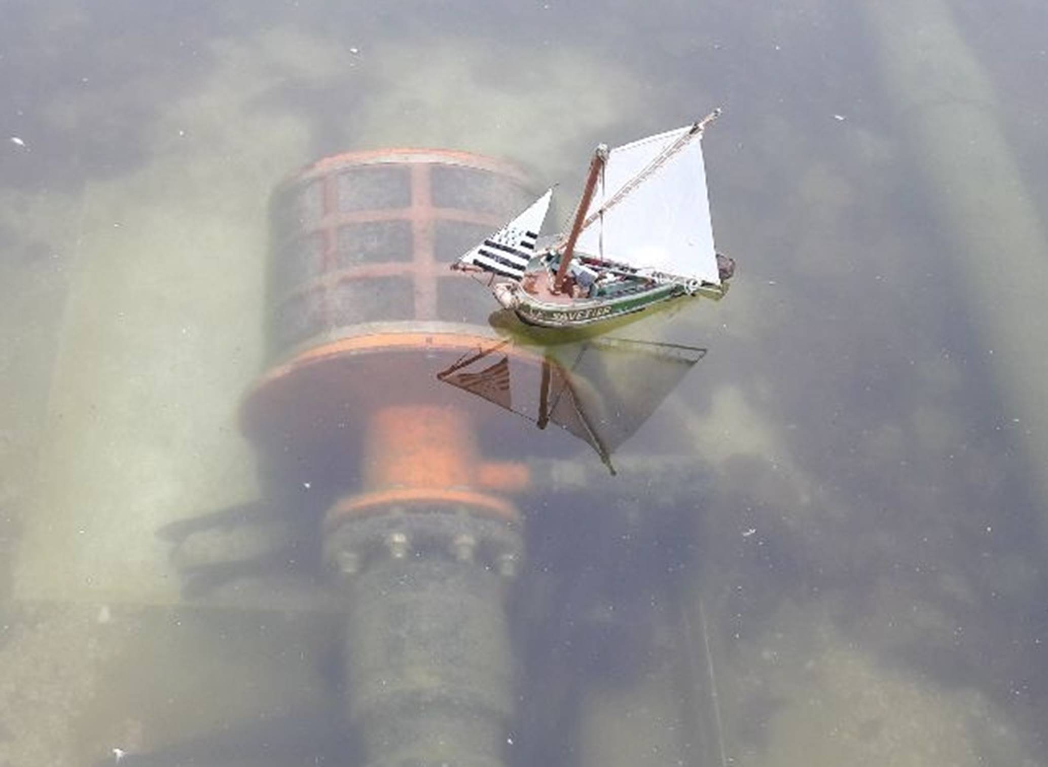 club nautique du luco jardin du Luxembourg Paris pond boat
