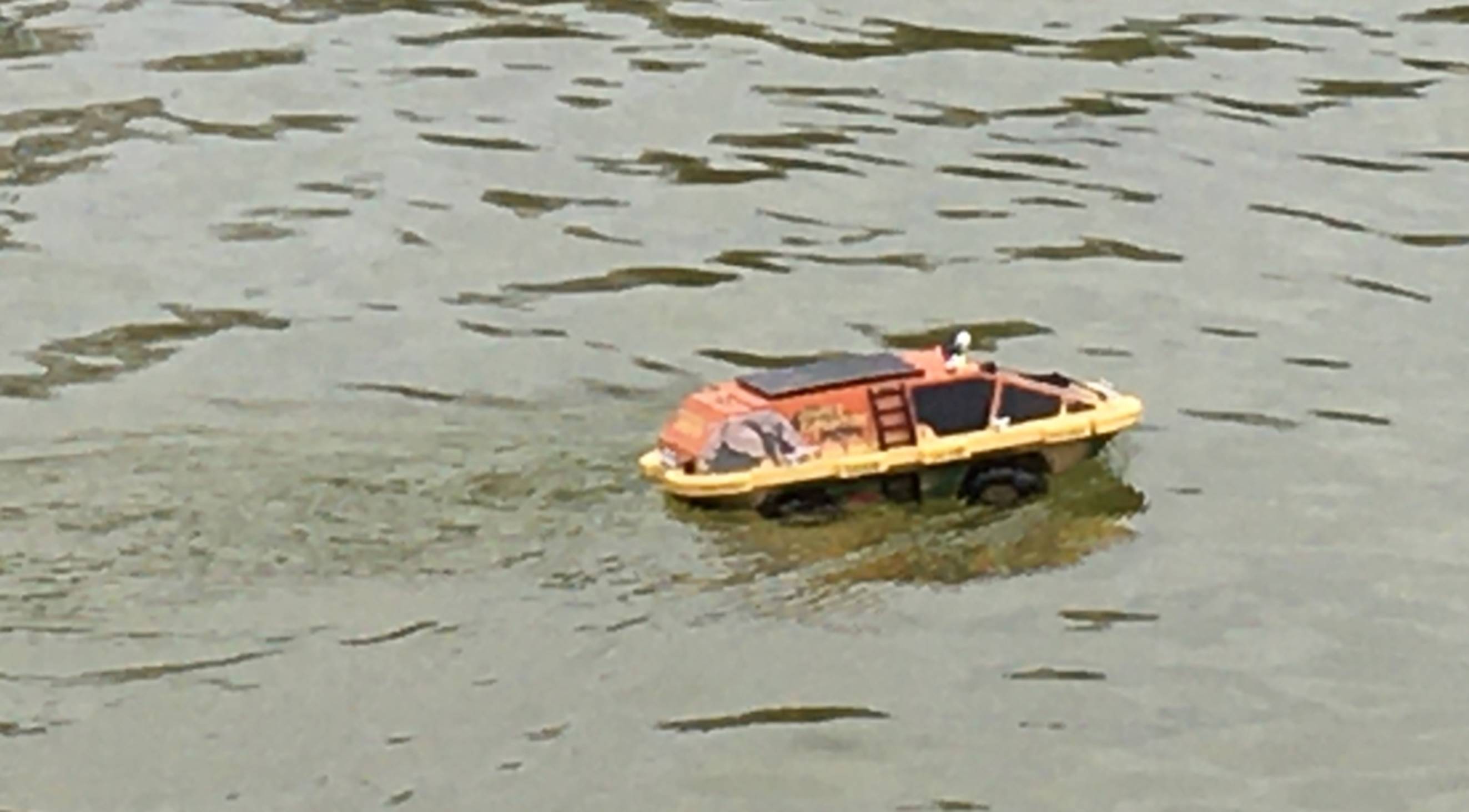 club nautique du luco jardin du Luxembourg Paris pond boat