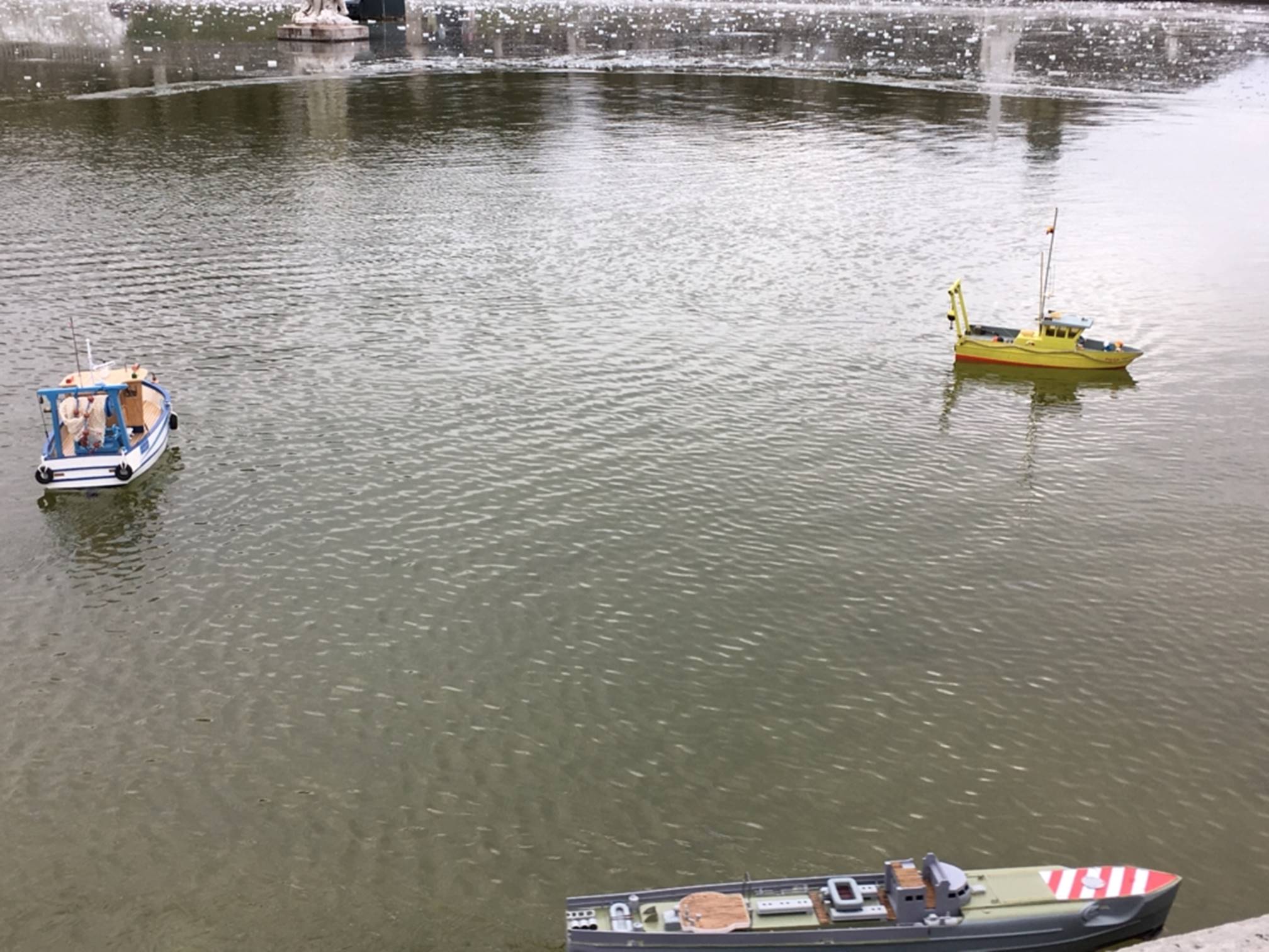 club nautique du luco jardin du Luxembourg Paris pond boat
