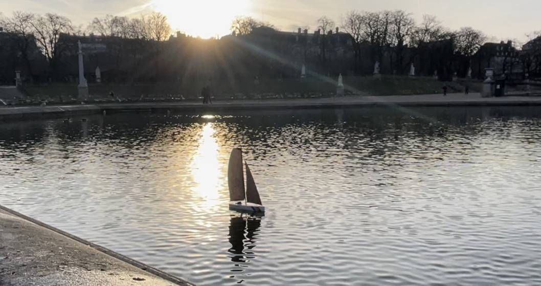 club nautique du luco jardin du Luxembourg Paris pond boat